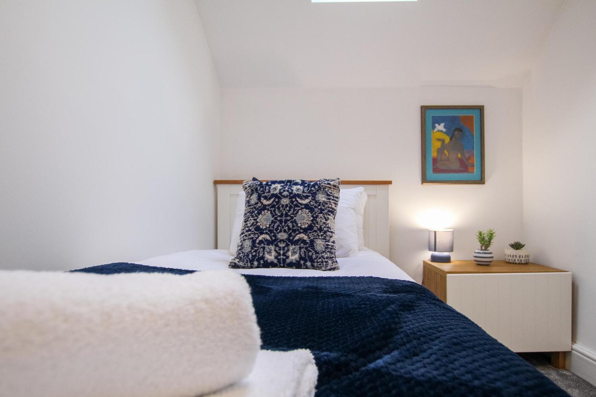Fairways View - Spacious Apartment - Sleeps 6 - Lovely Views - By Rework Accommodation Hoylake Luaran gambar